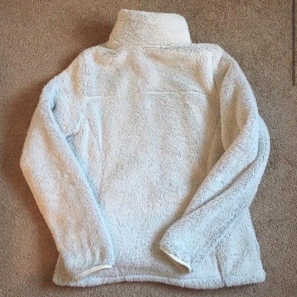 Columbia White Fuzzy Jacket - Picture 2 of 5